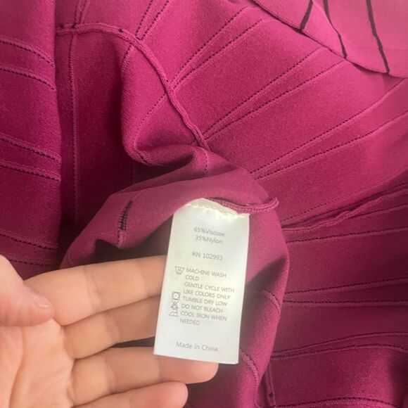 Prabal Gurung Collective
Stripe Off The Shoulder Dress Size 4 - Picture 7 of 11